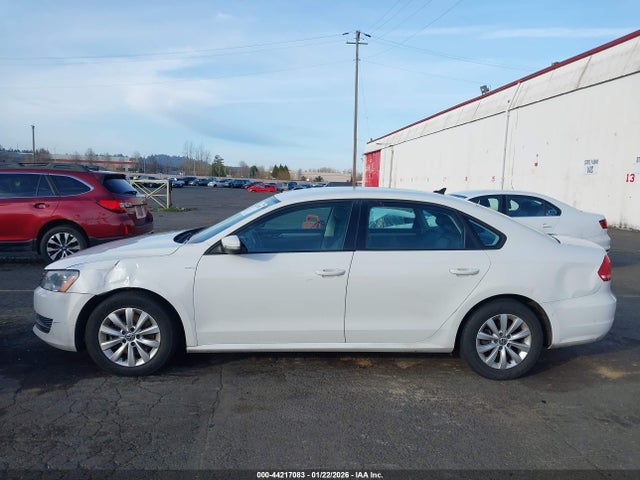 Volkswagen Passat 1.8t Wolfsburg Edition 2014 1VWAT7A36EC085541 Image 14
