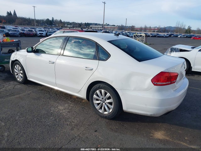 Volkswagen Passat 1.8t Wolfsburg Edition 2014 1VWAT7A36EC085541 Image 3