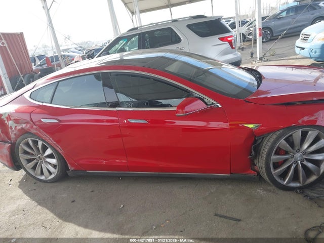 Продаж на аукціоні авто 2013 Tesla Model S Performance, vin: 5YJSA1CP6DFP09365, номер лоту: 44217091