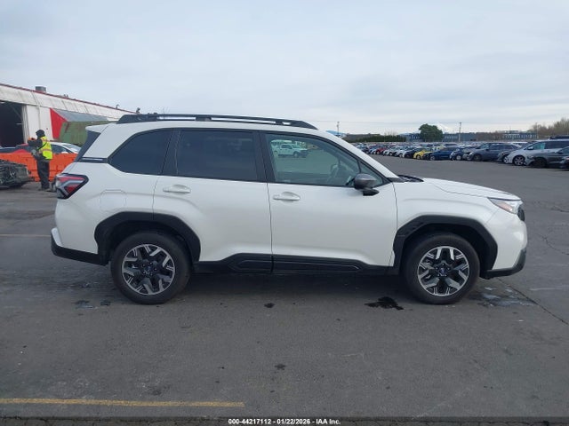 Subaru Forester Premium 2025 JF2SLDDC2SH562273 Image 13