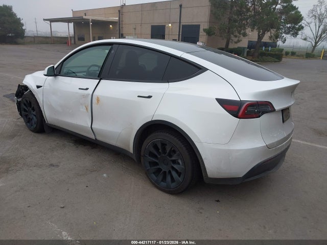2021 TESLA MODEL Y 5YJYGDEE5MF275753 Photo 2