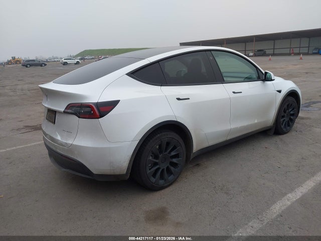 2021 TESLA MODEL Y 5YJYGDEE5MF275753 Photo 3