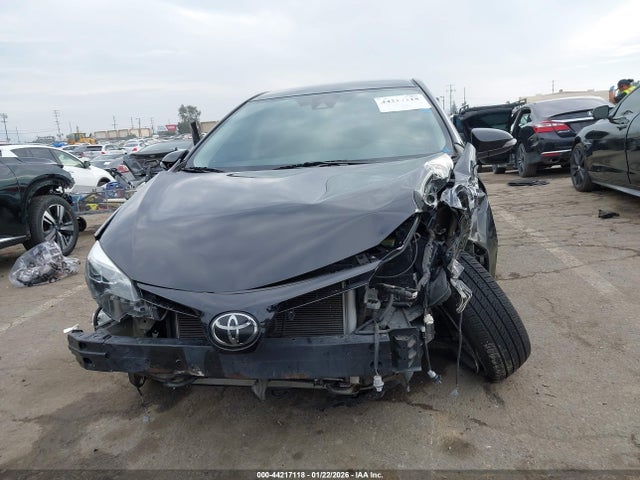 5YFBURHE1JP786299 Toyota COROLLA SE