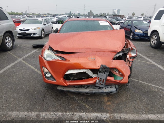 JF1ZNAA14E8709096 Scion Fr-s Monogram