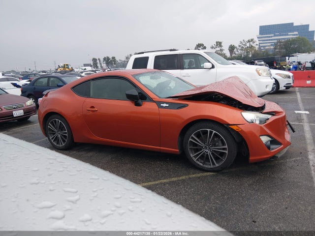 JF1ZNAA14E8709096 Scion Fr-s Monogram