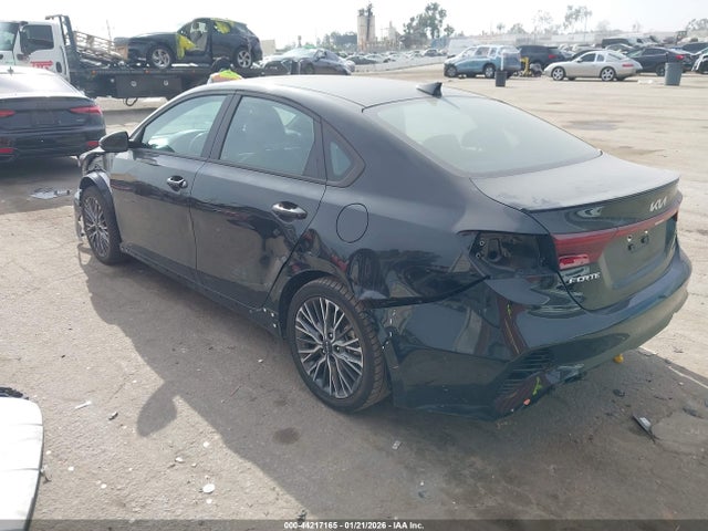 3KPF54AD8PE591393 KIA Forte Gt-line
