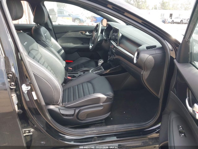 3KPF54AD8PE591393 KIA Forte Gt-line