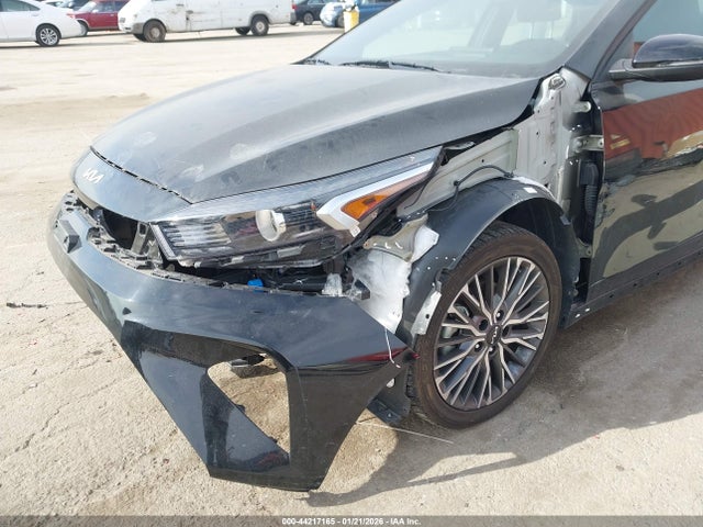 3KPF54AD8PE591393 KIA Forte Gt-line
