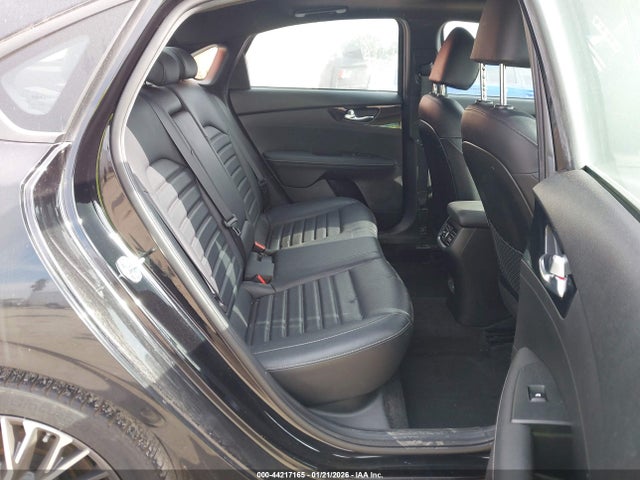 3KPF54AD8PE591393 KIA Forte Gt-line