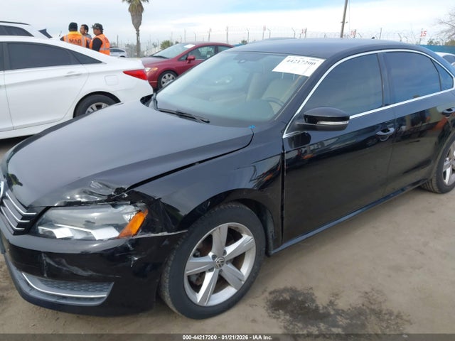 2013 Volkswagen Passat 2.5l Se მანქანა იყიდება აუქციონზე, vin: 1VWBP7A37DC139601, აუქციონის ნომერი: 44217200