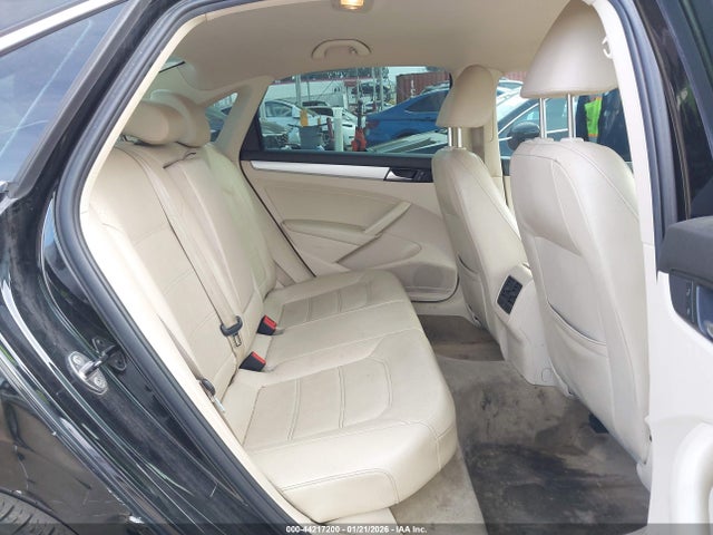 2013 Volkswagen Passat 2.5l Se მანქანა იყიდება აუქციონზე, vin: 1VWBP7A37DC139601, აუქციონის ნომერი: 44217200