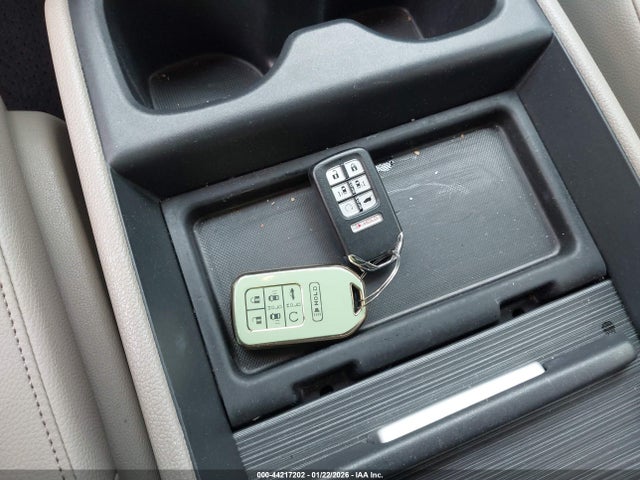 Honda Odyssey Touring 2024 5FNRL6H89RB035615 Image 11