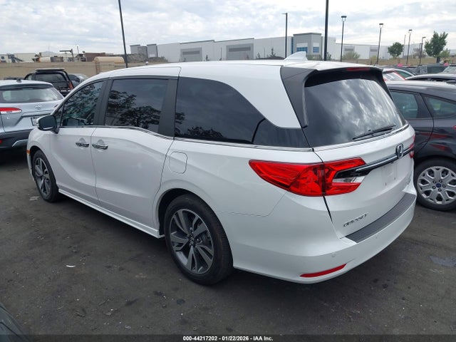 Honda Odyssey Touring 2024 5FNRL6H89RB035615 Image 3