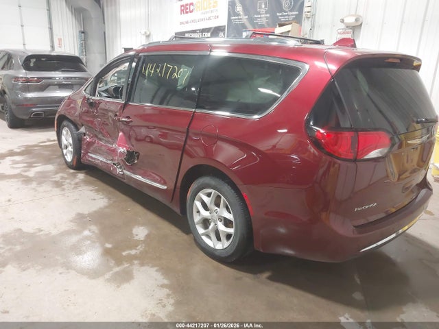 Chrysler Pacifica Touring-l Plus 2017 2C4RC1EG2HR628766 Image 3