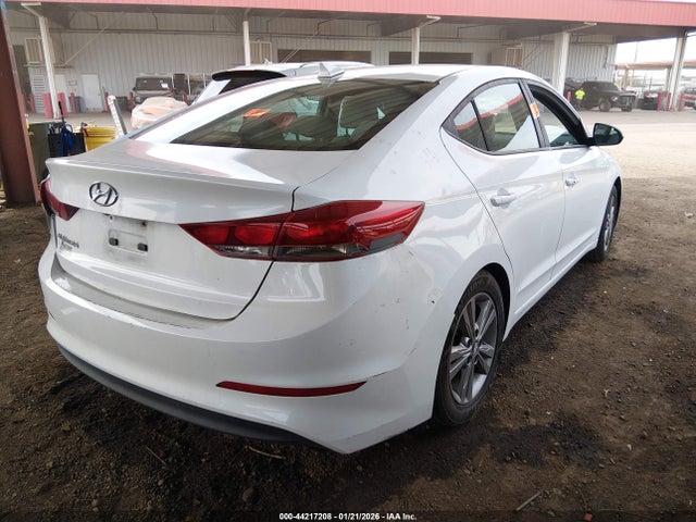 5NPD84LF1HH049692 Hyundai ELANTRA SE