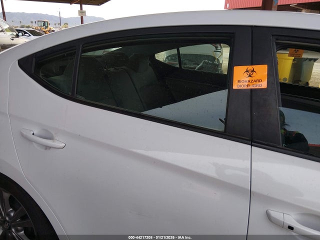 5NPD84LF1HH049692 Hyundai ELANTRA SE