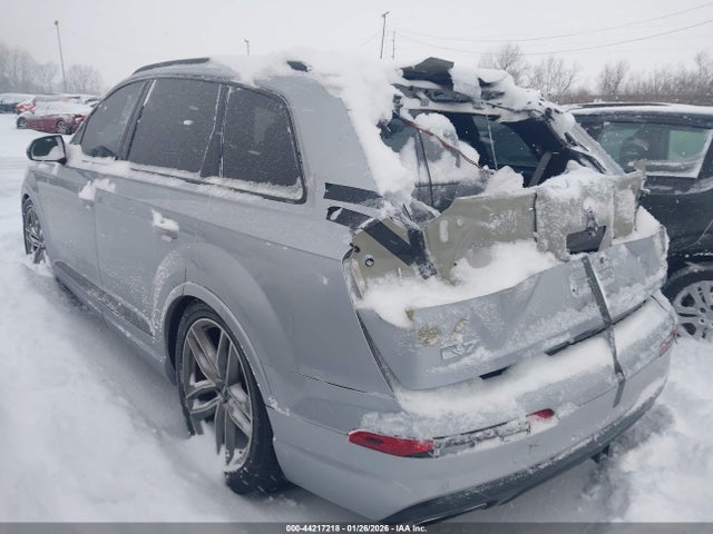 2017 AUDI Q7 WA1VAAF70HD034306 Photo 2