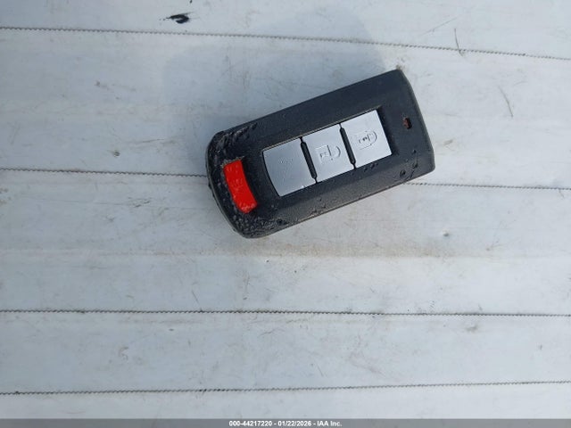 JA4AD3A34KZ035460 Mitsubishi Outlander Se