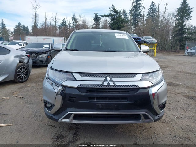 JA4AD3A34KZ035460 Mitsubishi Outlander Se