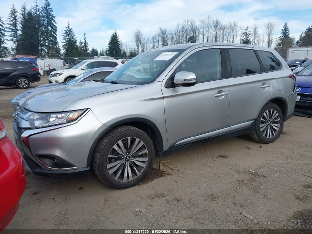 JA4AD3A34KZ035460 Mitsubishi Outlander Se