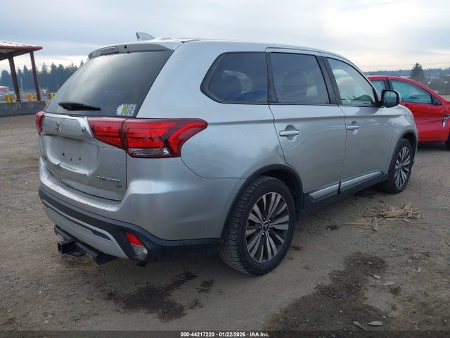 JA4AD3A34KZ035460 Mitsubishi Outlander Se