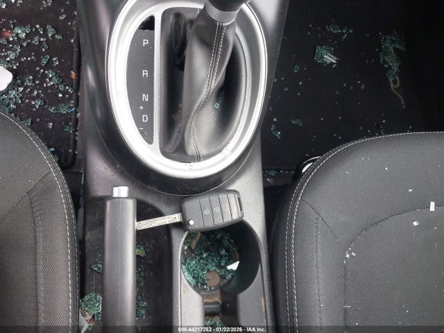 KIA SOUL + 2018 KNDJP3A50J7560038 Image 11