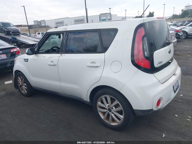 KIA SOUL + 2018 KNDJP3A50J7560038 Image 15