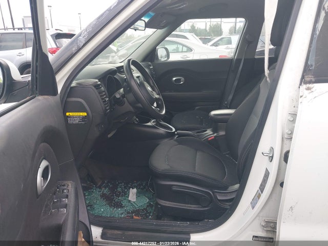 KIA SOUL + 2018 KNDJP3A50J7560038 Image 5