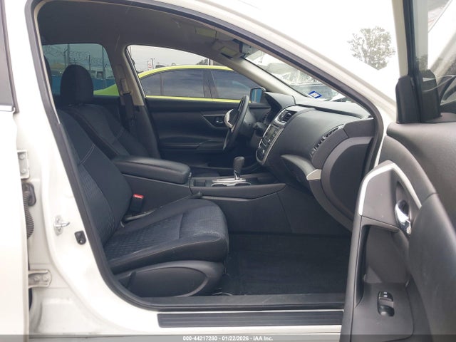 1N4AL3AP8HN332877 Nissan Altima 2.5 S