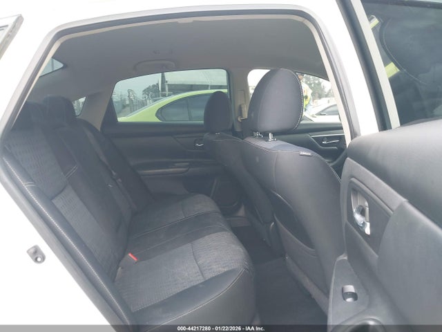 1N4AL3AP8HN332877 Nissan Altima 2.5 S
