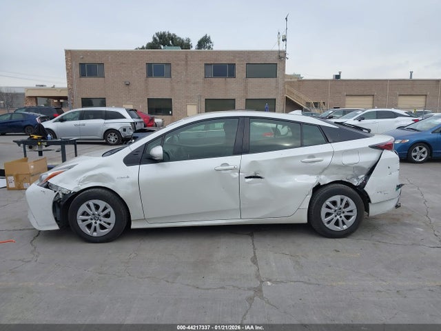 JTDKBRFU3H3034137 Toyota Prius Two