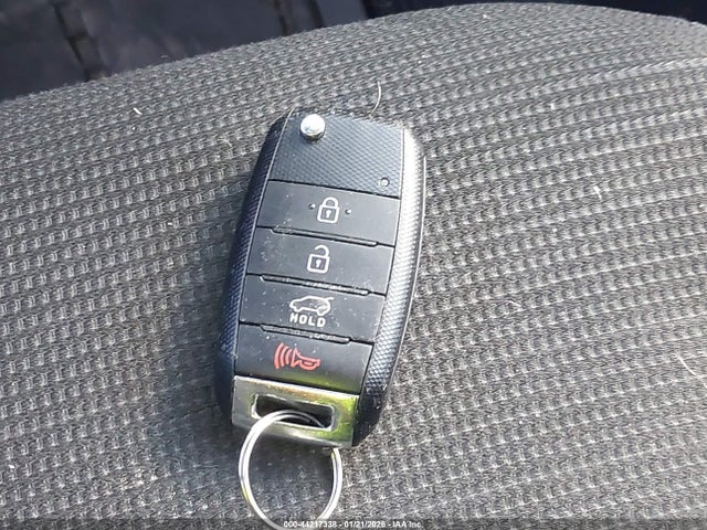 5XYKT3A61EG426365 KIA SORENTO LX