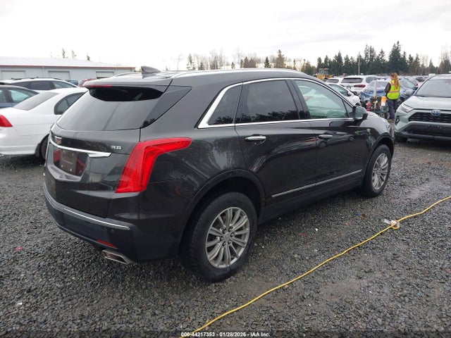 2018 CADILLAC XT5 1GYKNDRSXJZ237656 Photo 3