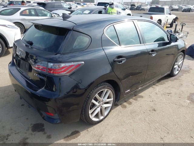 Lexus CT 200H 2014 JTHKD5BH3E2207103 Image 4