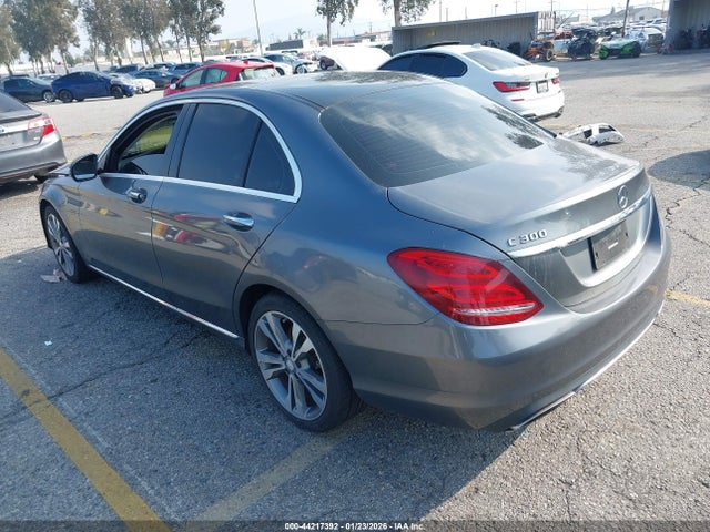 2017 MERCEDES-BENZ C 300 55SWF4JB7HU190021 Photo 2