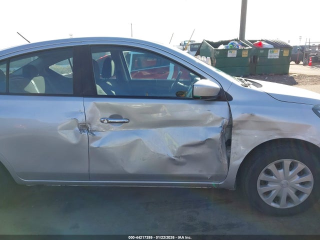 3N1CN7AP5JK440814 Nissan Versa 1.6 Sv