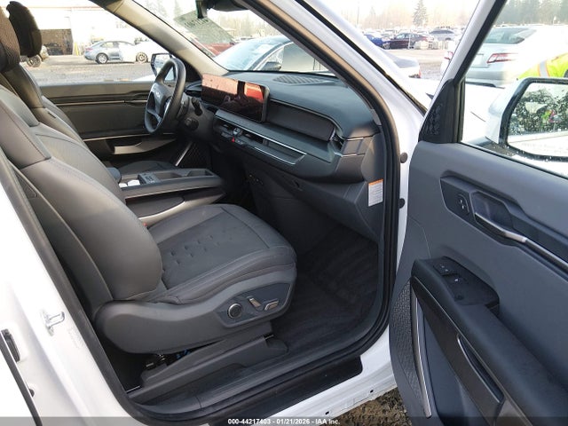 5XYAFFS52TG007173 KIA Ev9 Wind