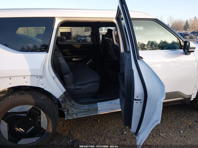 5XYAFFS52TG007173 KIA Ev9 Wind