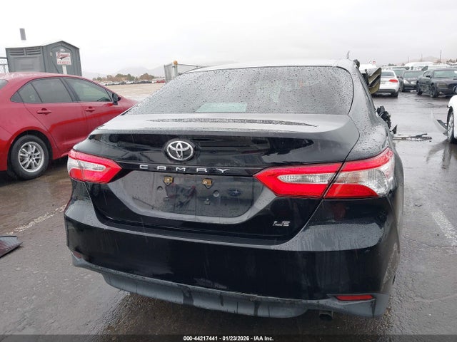 4T1B11HK1JU582326 Toyota CAMRY LE