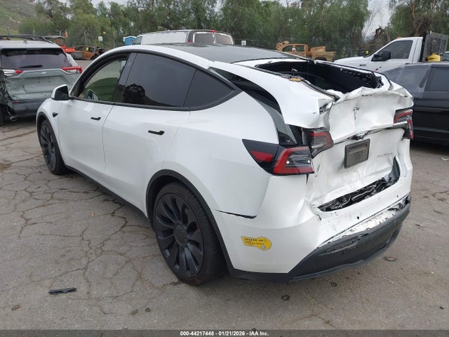 2022 TESLA MODEL Y 7SAYGDEF0NF452741 Photo 2