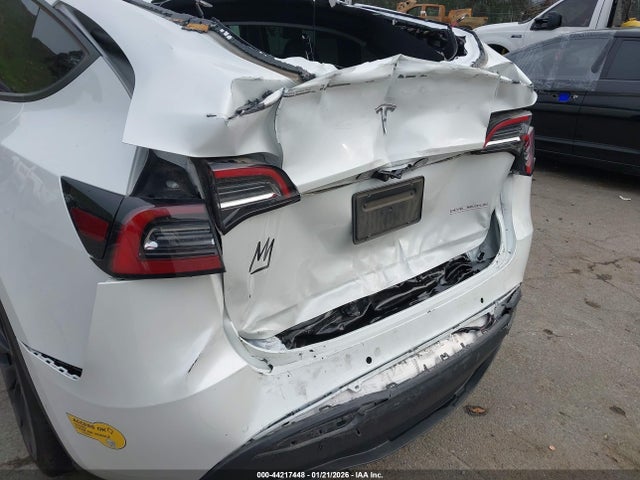 2022 TESLA MODEL Y 7SAYGDEF0NF452741 Photo 5