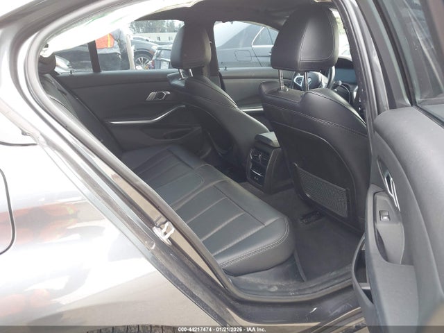 3MW5R1J04N8C35611 BMW 330I