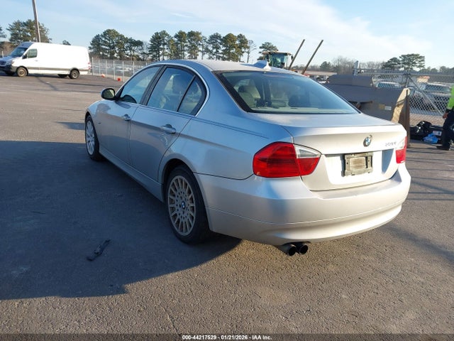 2006 BMW 330I WBAVB33586PS18421 Photo 2