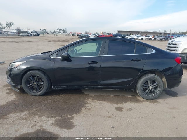 Chevrolet Cruze Lt Auto 2018 1G1BE5SMXJ7149279 Image 14