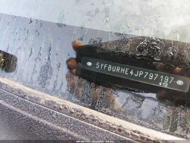 5YFBURHE4JP797197 Toyota COROLLA LE