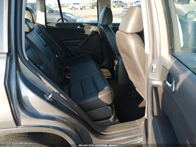WVGAV7AX5HK033906 Volkswagen Tiguan 2.0t/2.0t S
