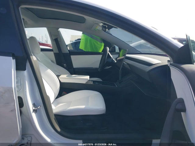 44217576 :رقم المزاد ، 5YJ3E1EA3SF078153 vin ، 2025 Tesla Model 3 Long Range Rear-wheel Drive/standard Rear-wheel Drive مزاد بيع