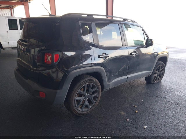 Jeep Renegade Latitude 4x4 2017 ZACCJBBB5HPG63137 Image 4