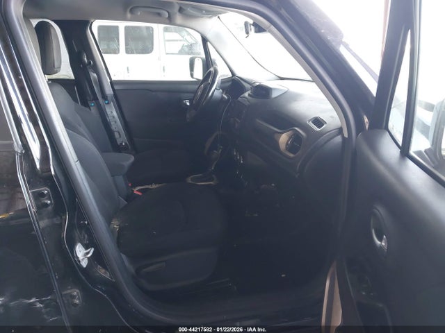 Jeep Renegade Latitude 4x4 2017 ZACCJBBB5HPG63137 Image 5