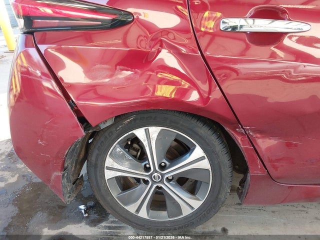 1N4AZ1CP7JC304778 Nissan LEAF SV